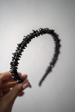 Ielādēt attēlu Galerijas izklājumā Smalka pērļu stīpiņa melna 